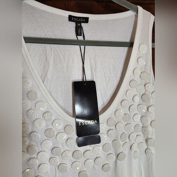 Escada  - Picture 8 of 8